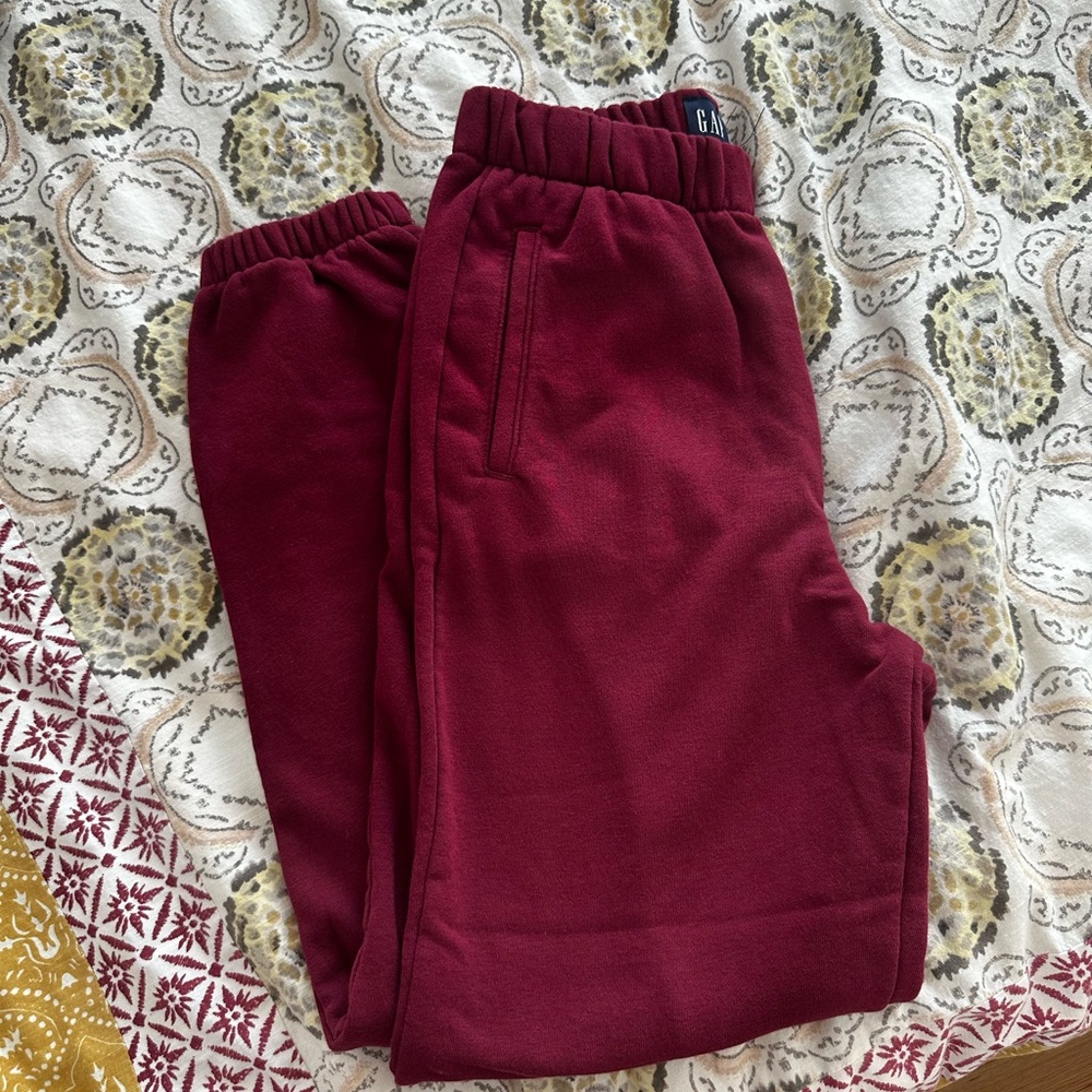 NWOT 💙 Gap Highrise vintagesoft boyfriend RED Jogger Pants - Picture 3 of 8